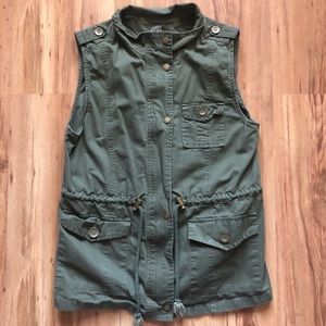 ❤️❤️Tickled Teal Utility Vest Green Size Medium